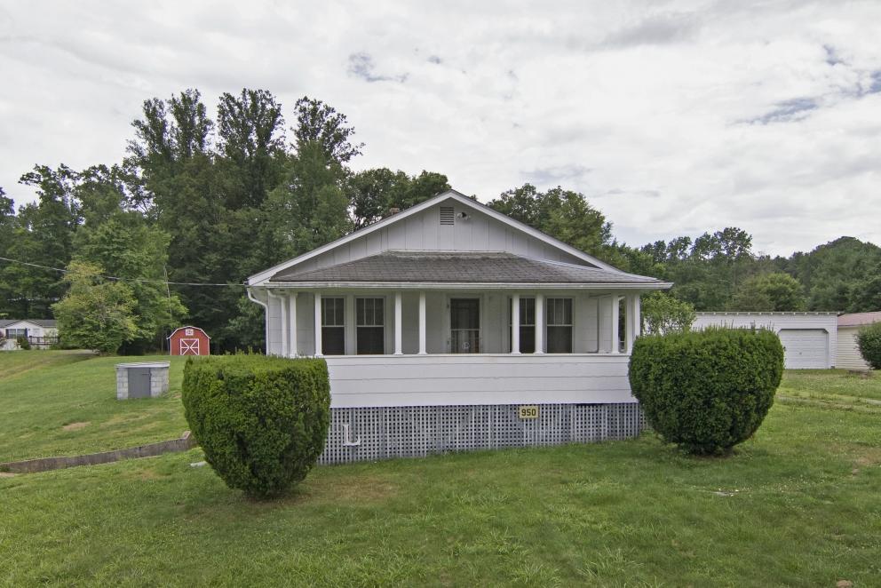 Image for NICE SUMMERS COUNTY HOME w/ WORKSHOP