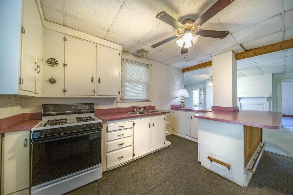 Image for REAL ESTATE AUCTION - SALEM, VA