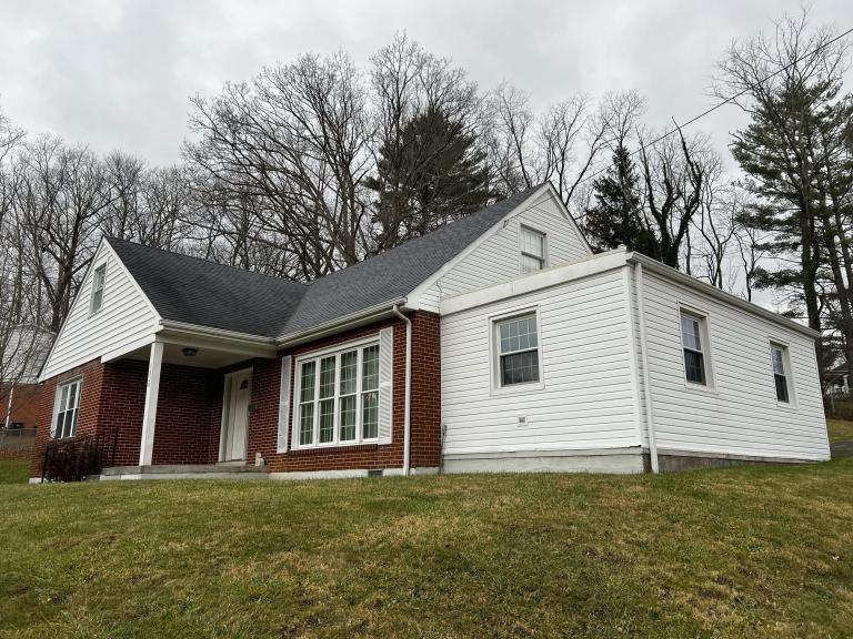 Image for URGENT SHORT NOTICE! - Bluefield, WV Real Estate