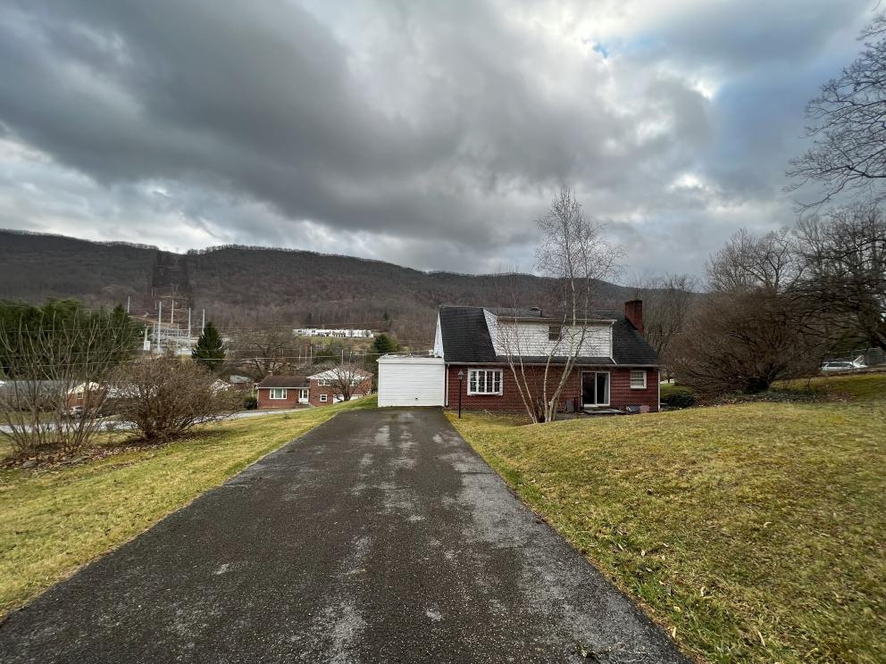 Image for URGENT SHORT NOTICE! - Bluefield, WV Real Estate