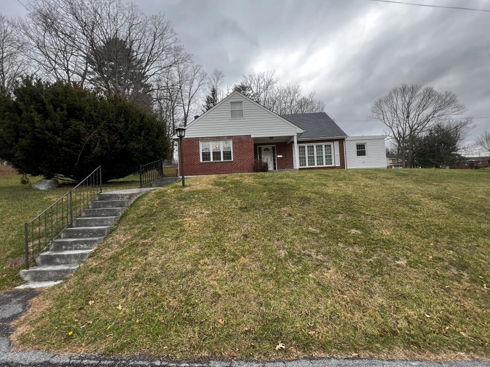 Image for URGENT SHORT NOTICE! - Bluefield, WV Real Estate