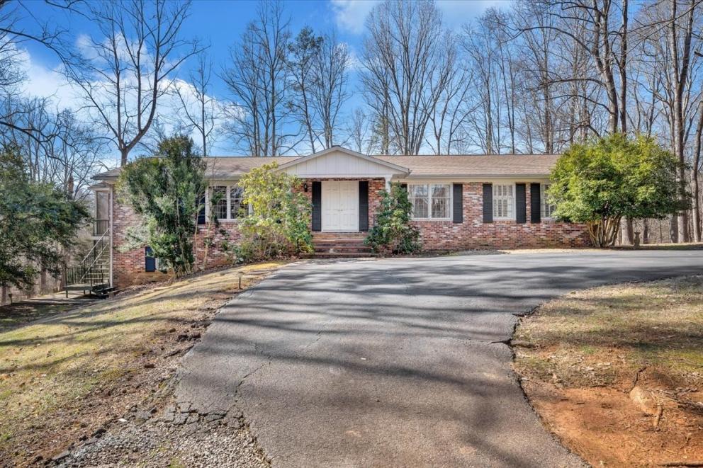 Image for Martinsville Suburban Home in Chatmoss Development