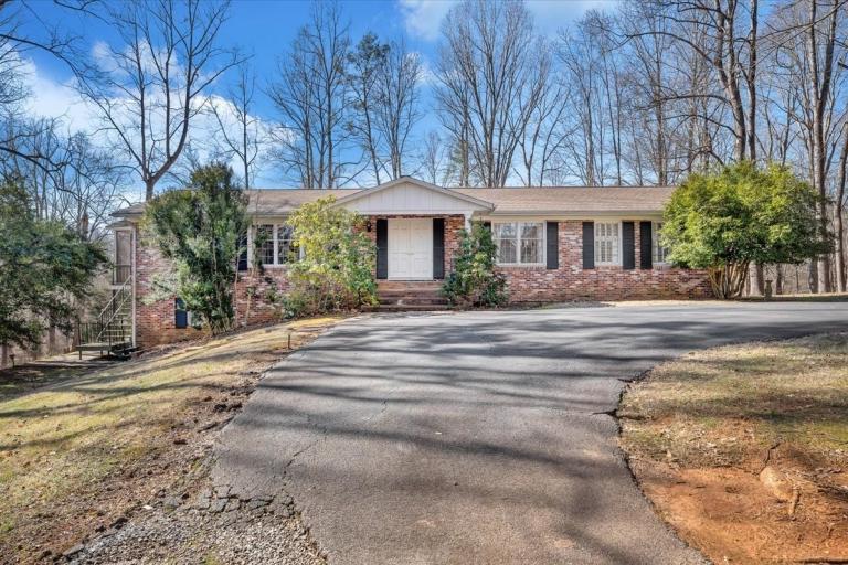 Image for Martinsville Suburban Home in Chatmoss Development