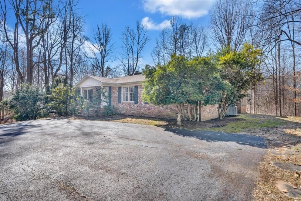 Image for Martinsville Suburban Home in Chatmoss Development