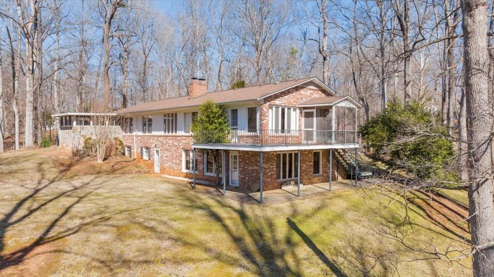 Image for Martinsville Suburban Home in Chatmoss Development