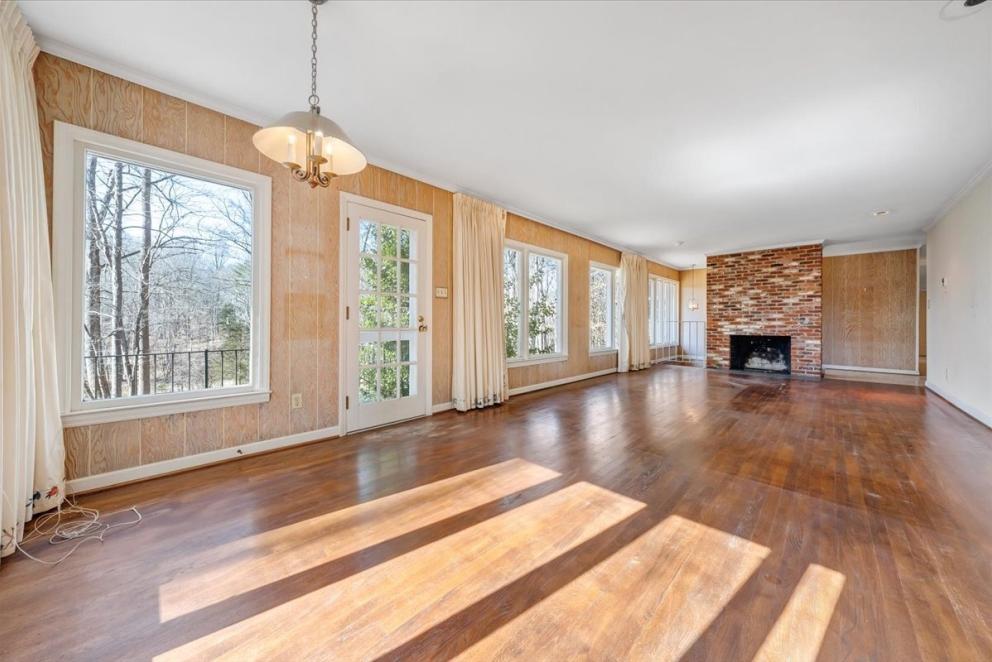 Image for Martinsville Suburban Home in Chatmoss Development