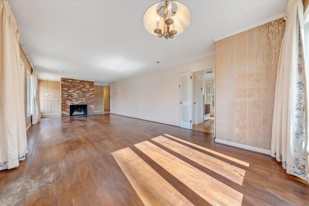 Image for Martinsville Suburban Home in Chatmoss Development