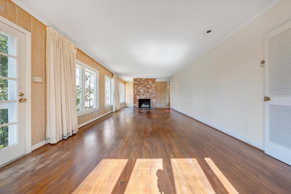 Image for Martinsville Suburban Home in Chatmoss Development