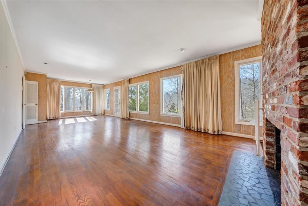 Image for Martinsville Suburban Home in Chatmoss Development