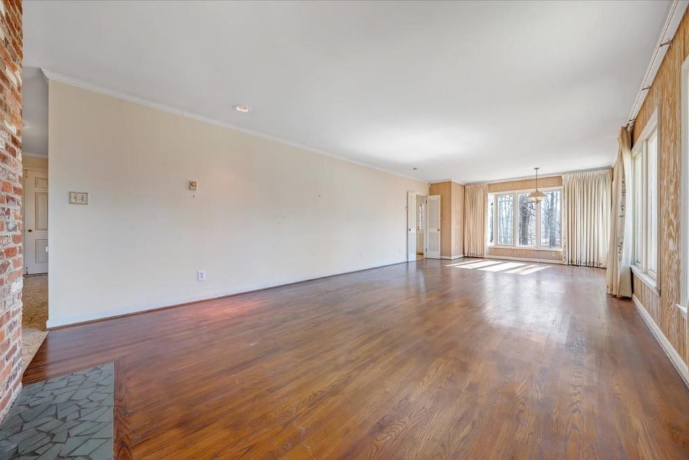 Image for Martinsville Suburban Home in Chatmoss Development