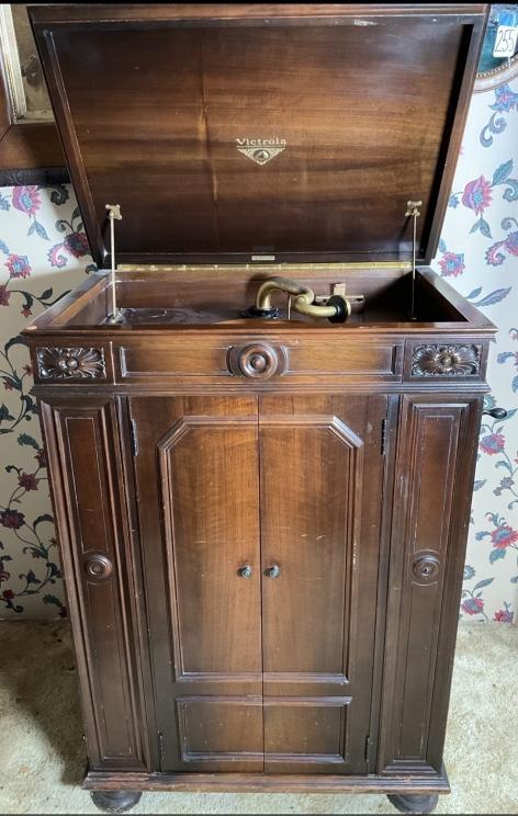 Image for Historic WV Estate - Timeless Treasures in Lansing, Part 2