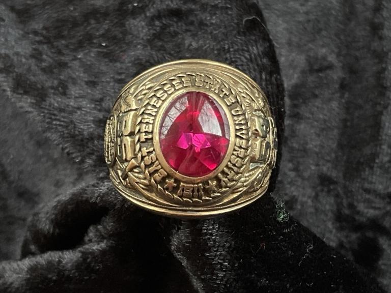 Image for Extraordinary Jewelry Estate of Carolyn Boley