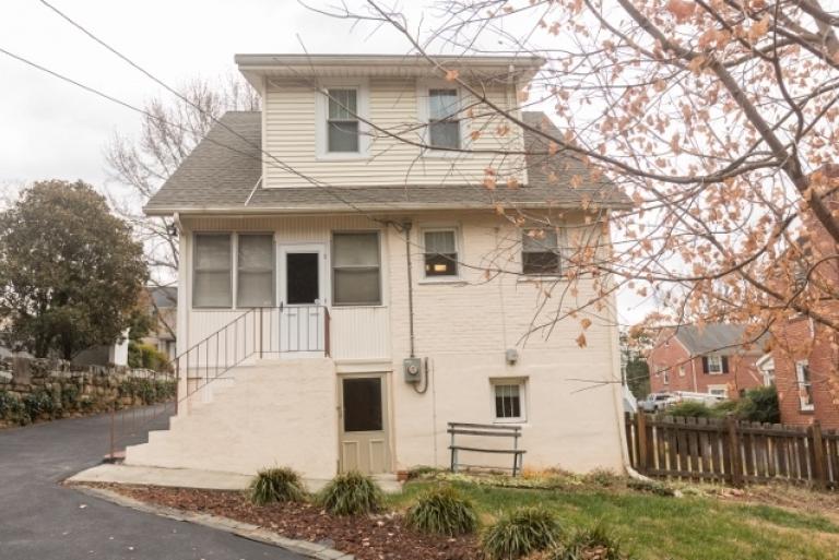 Image for Wonderful Home-Great Roanoke Location