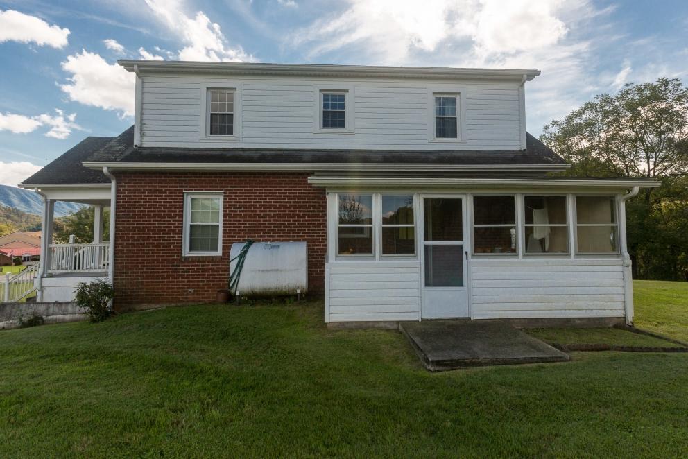 Image for 2 Story Brick Home-Gorgeous Setting