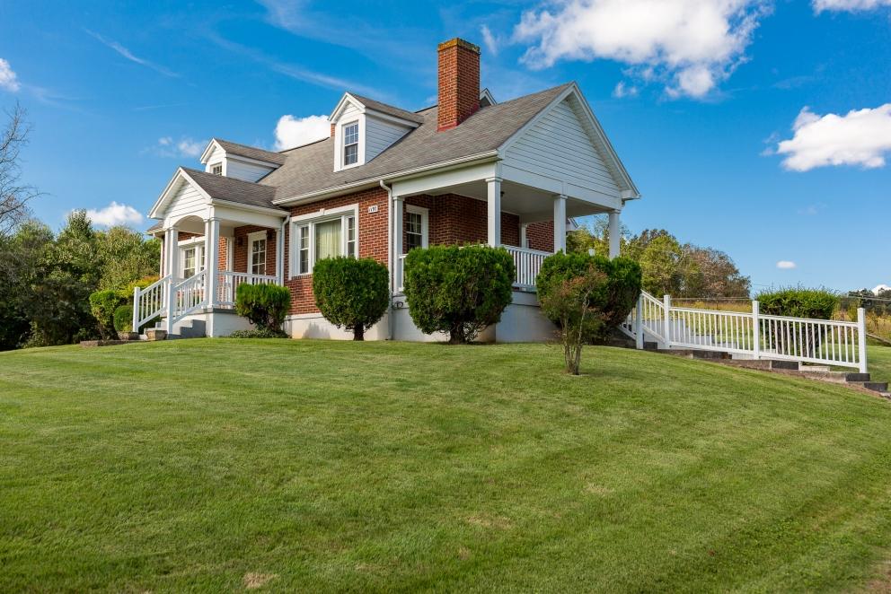 Image for 2 Story Brick Home-Gorgeous Setting