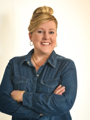 Photo of Tara Jones