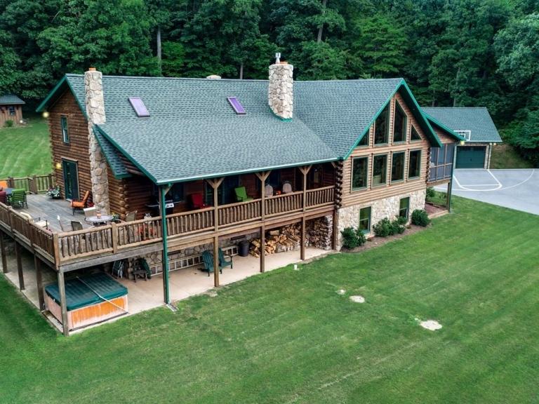 Image for Auction - Log Home on 14 Acres with In-Law Quarters (Lebanon / Lancaster County)