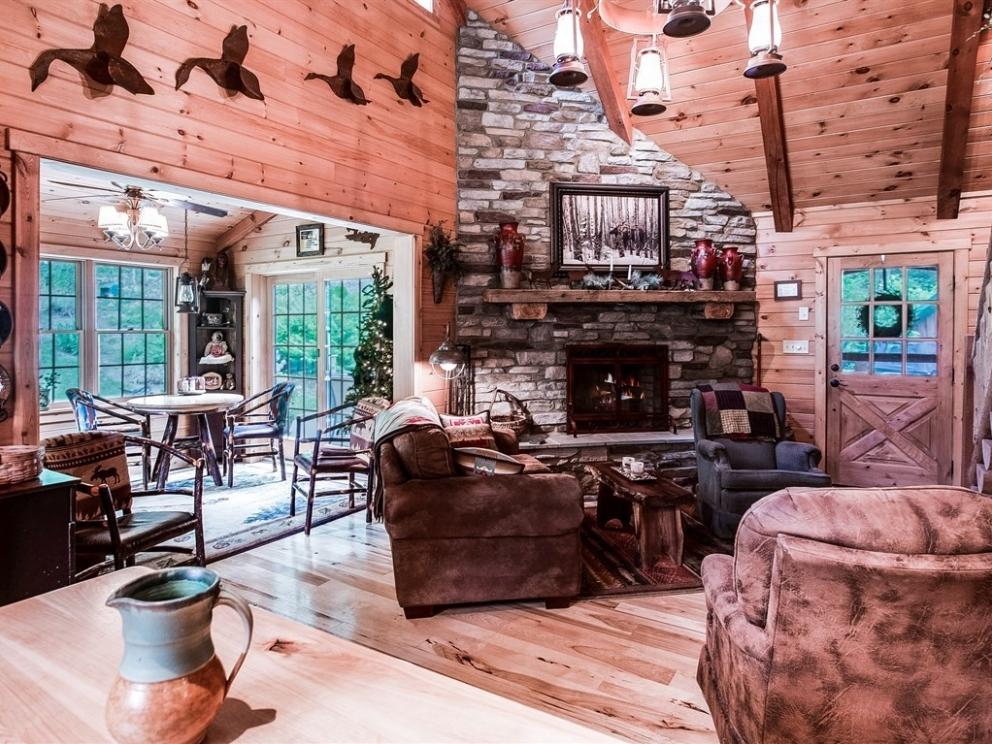 Image for Auction - Log Home on 14 Acres with In-Law Quarters (Lebanon / Lancaster County)