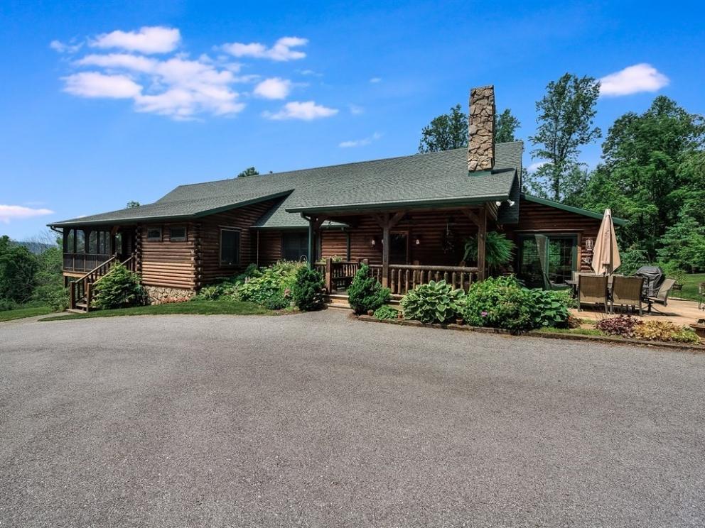 Image for Auction - Log Home on 14 Acres with In-Law Quarters (Lebanon / Lancaster County)