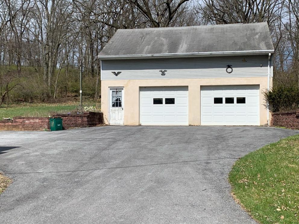 Image for ABSOLUTE Real Estate Auction - Elizabethtown PA