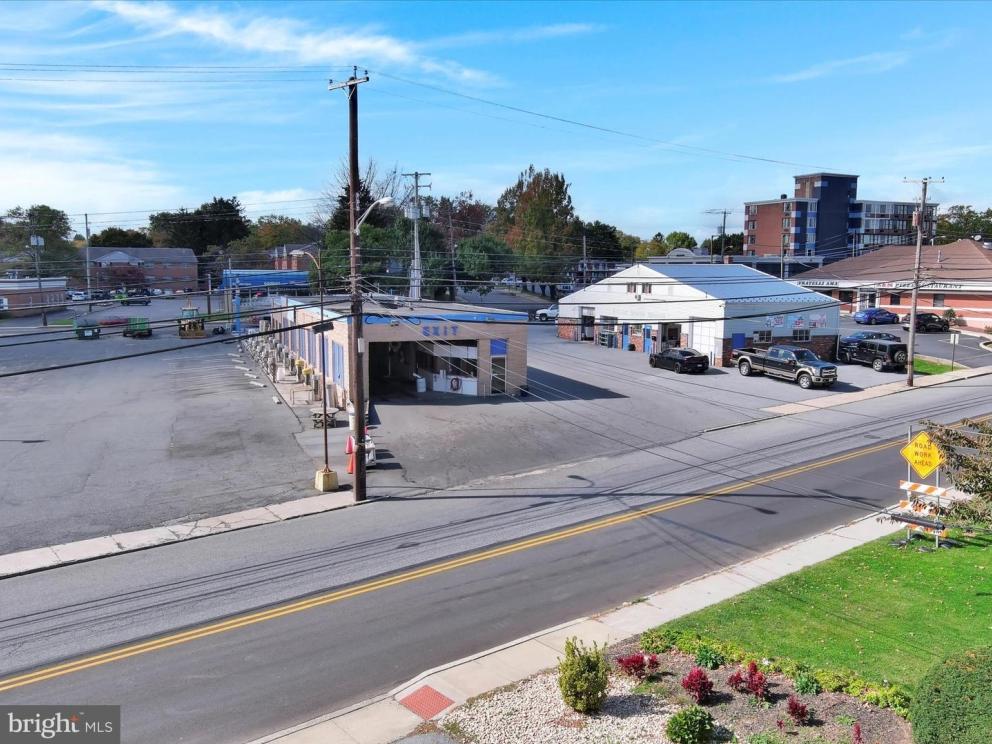 Image for Commercial Real Estate Auction - Established Drive Through Car Wash with Additional Parcels