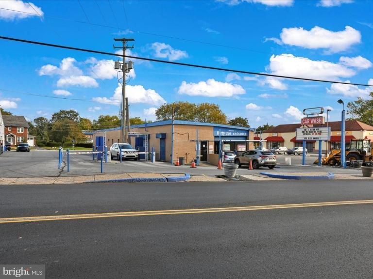 Image for Commercial Real Estate Auction - Established Drive Through Car Wash with Additional Parcels