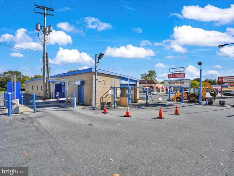 Image for Commercial Real Estate Auction - Established Drive Through Car Wash with Additional Parcels