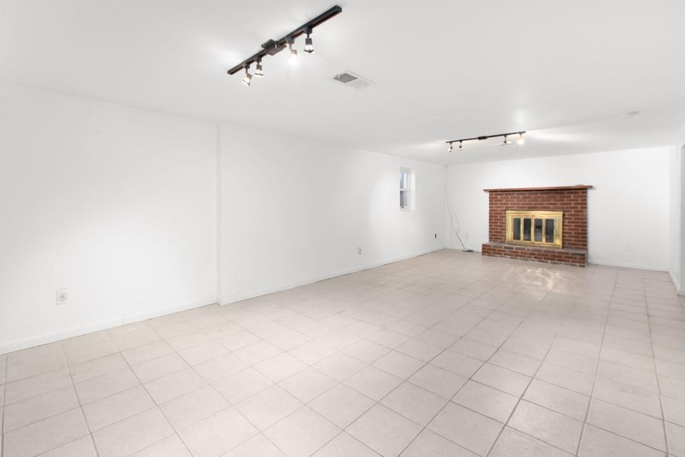 Image for ABSOLUTE Real Estate Auction - Alexandria VA