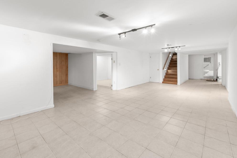 Image for ABSOLUTE Real Estate Auction - Alexandria VA