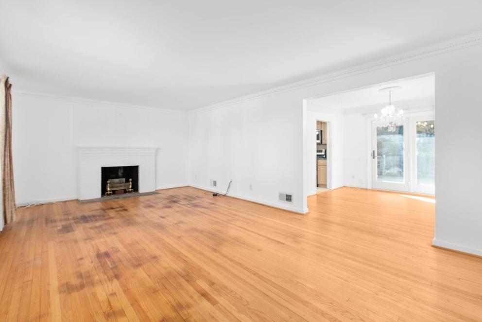 Image for ABSOLUTE Real Estate Auction - Alexandria VA