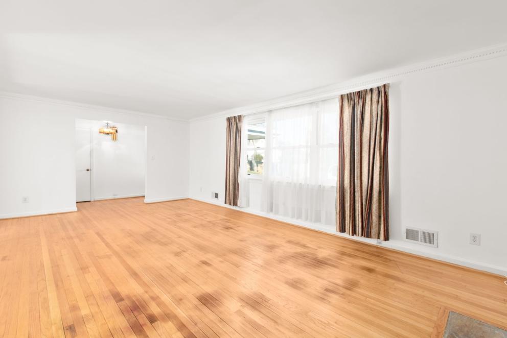 Image for ABSOLUTE Real Estate Auction - Alexandria VA