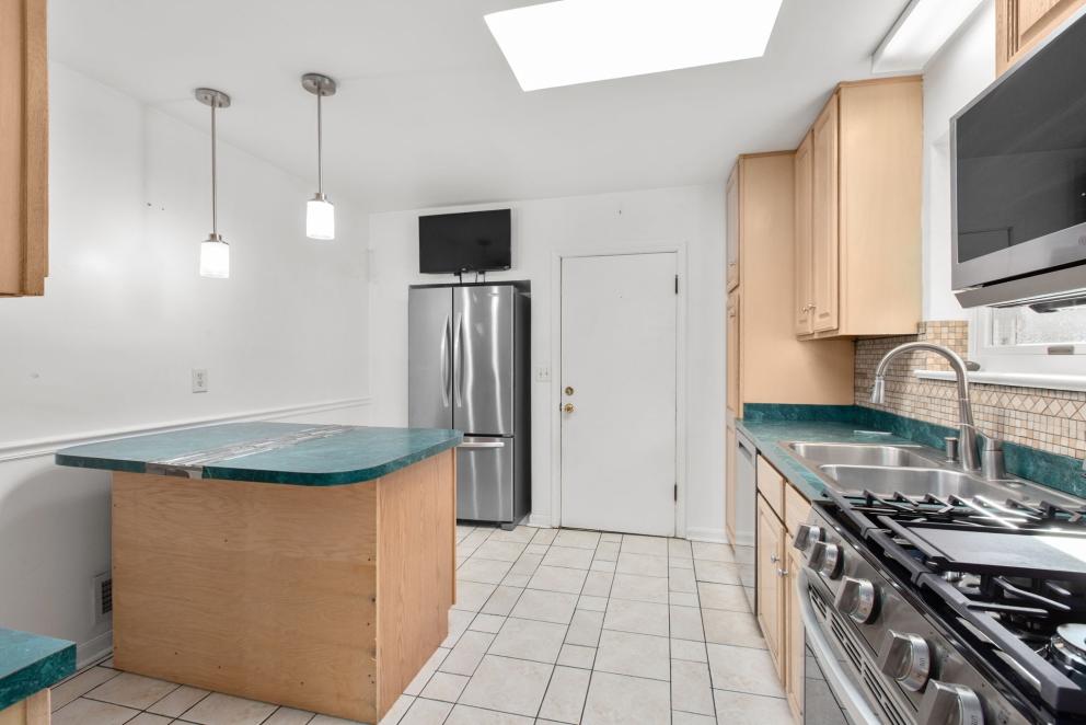 Image for ABSOLUTE Real Estate Auction - Alexandria VA