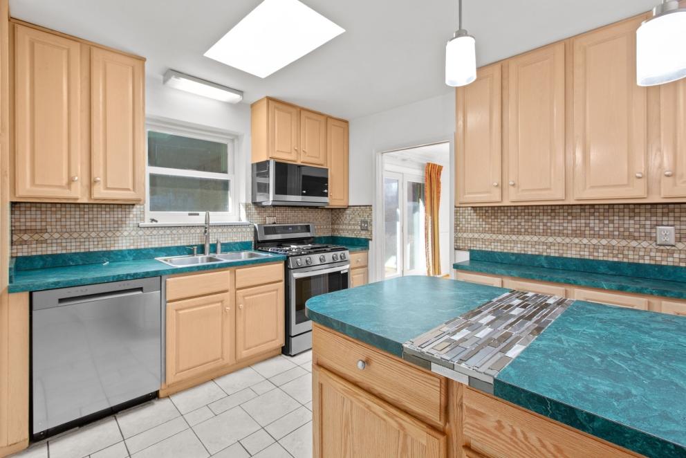 Image for ABSOLUTE Real Estate Auction - Alexandria VA