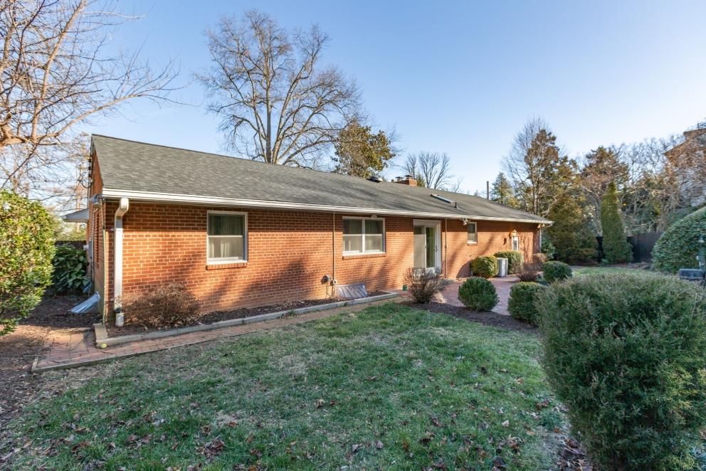 Image for ABSOLUTE Real Estate Auction - Alexandria VA