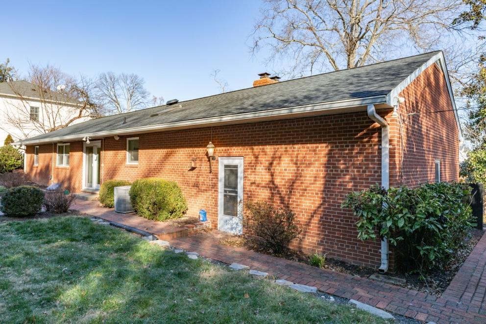 Image for ABSOLUTE Real Estate Auction - Alexandria VA