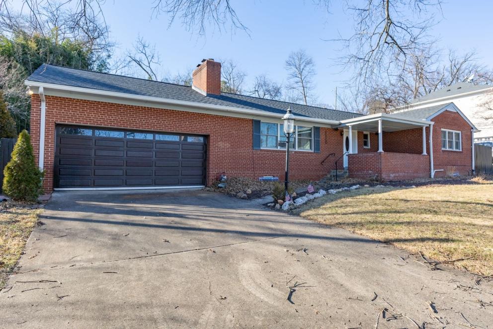 Image for ABSOLUTE Real Estate Auction - Alexandria VA