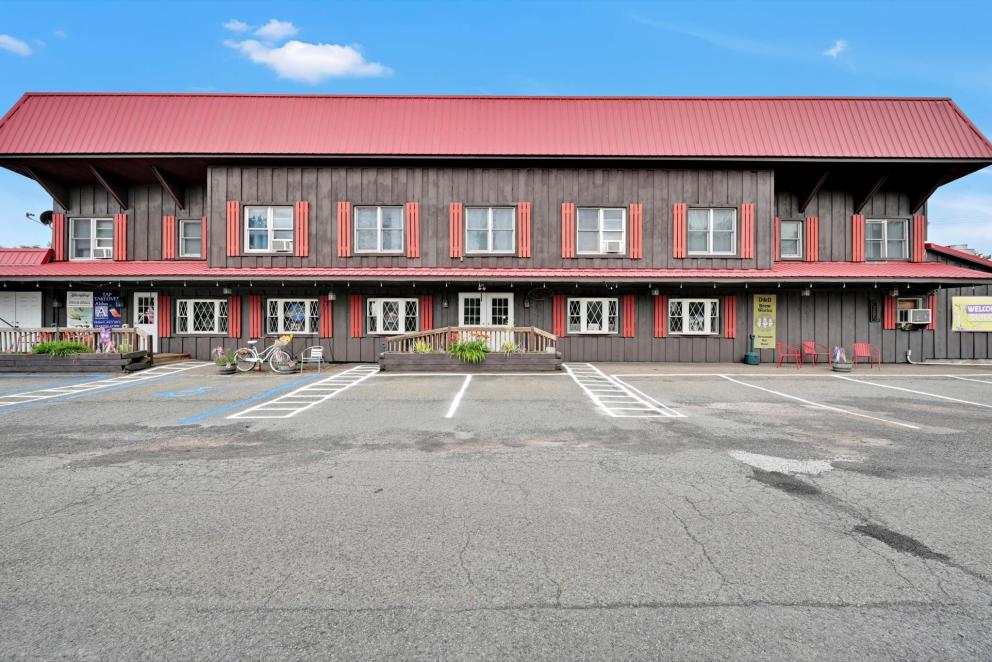 Image for Real Estate Auction - Restaurant with Liquor License, Ice Cream Stand, Motel and Event Center