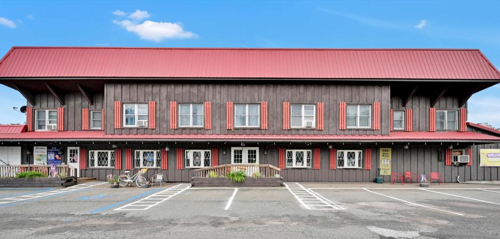 Image for Real Estate Auction - Restaurant with Liquor License, Ice Cream Stand, Motel and Event Center