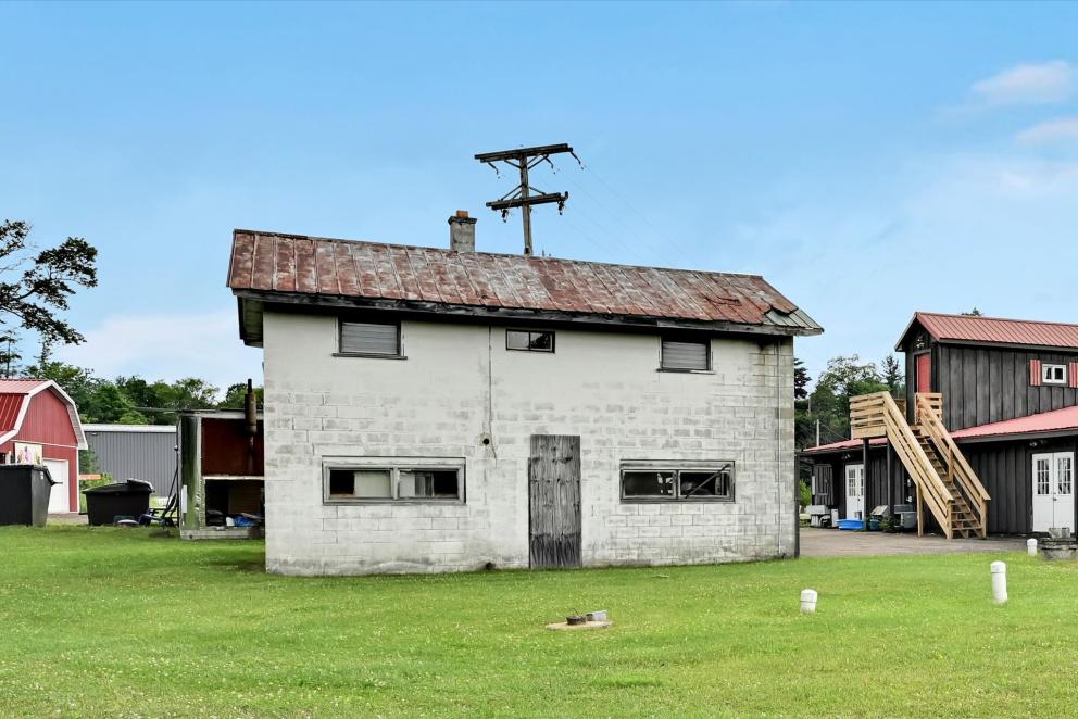 Image for Real Estate Auction - Restaurant with Liquor License, Ice Cream Stand, Motel and Event Center