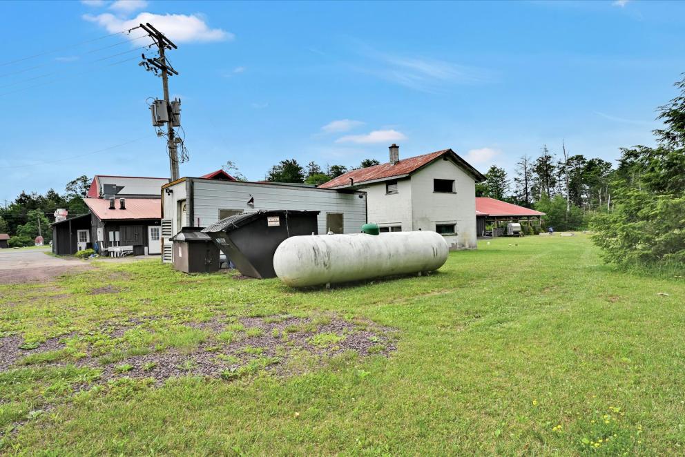 Image for Real Estate Auction - Restaurant with Liquor License, Ice Cream Stand, Motel and Event Center