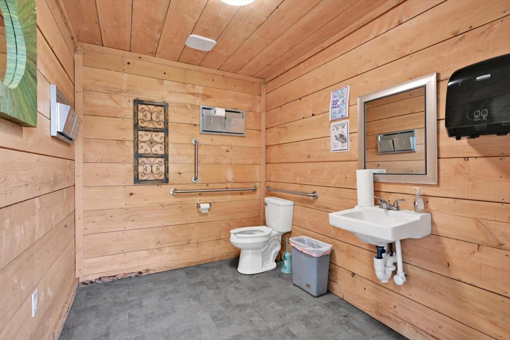 Image for Real Estate Auction - Restaurant with Liquor License, Ice Cream Stand, Motel and Event Center