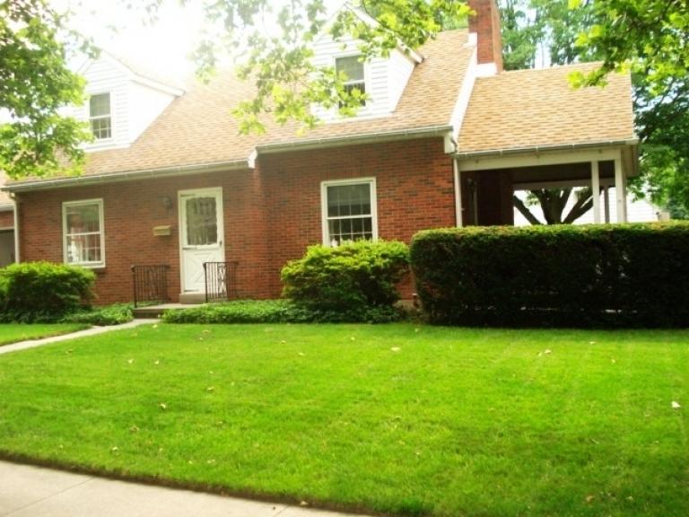 Image for Real Estate Auction  Brick Cape Cod - Lebanon