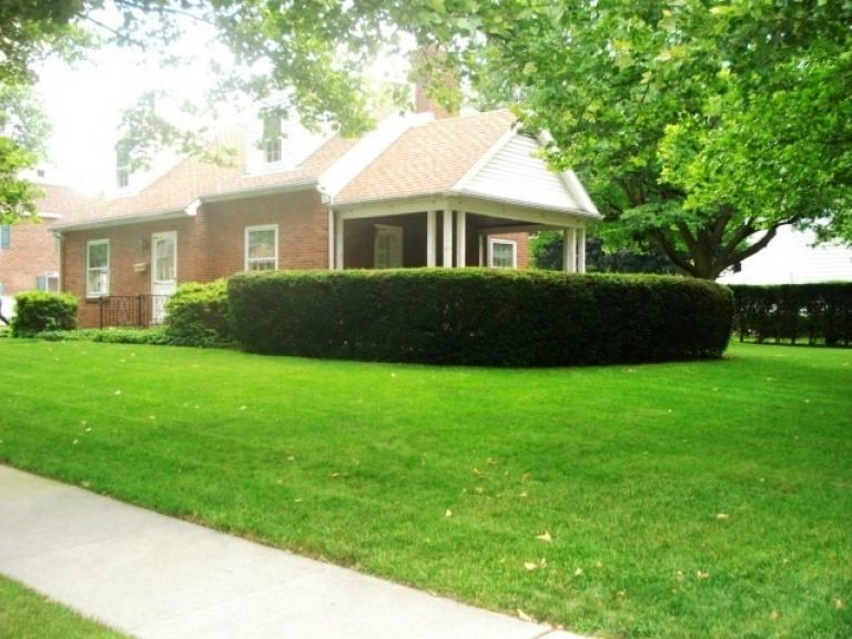 Image for Real Estate Auction  Brick Cape Cod - Lebanon