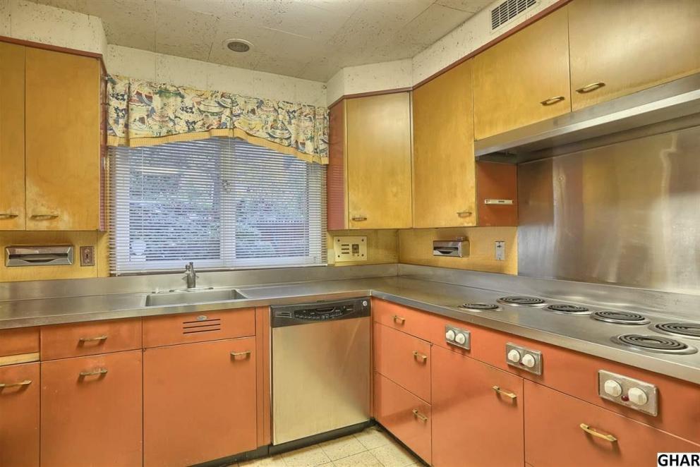 Image for Absolute Real Estate Auction - Prestigious Bellevue Park - Harrisburg