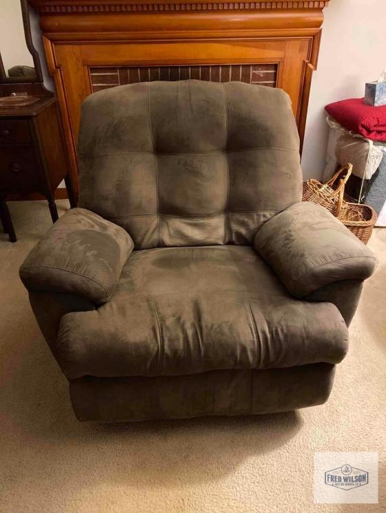 Image for NEWPORT NEWS DOWNSIZING