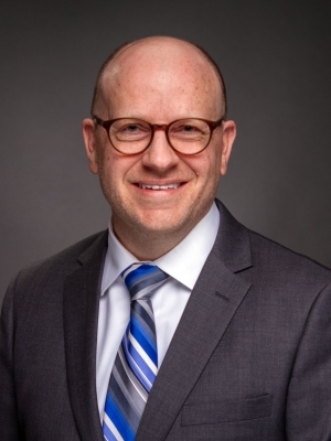 Photo of Steven J. Hiniker