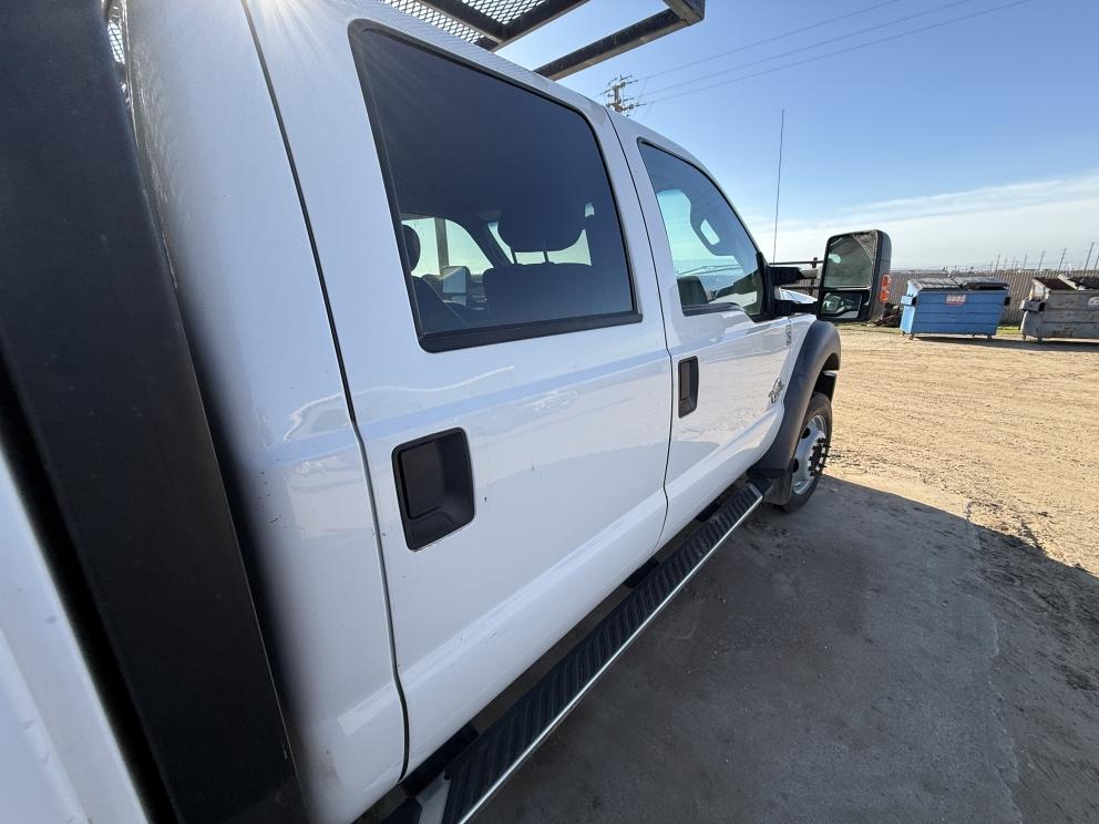 Image for 2016 Ford F-550 Crew Cab 4x4 Flatbed Truck