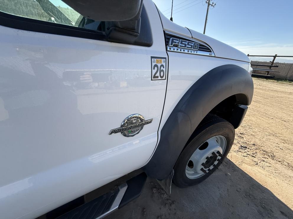 Image for 2016 Ford F-550 Crew Cab 4x4 Flatbed Truck