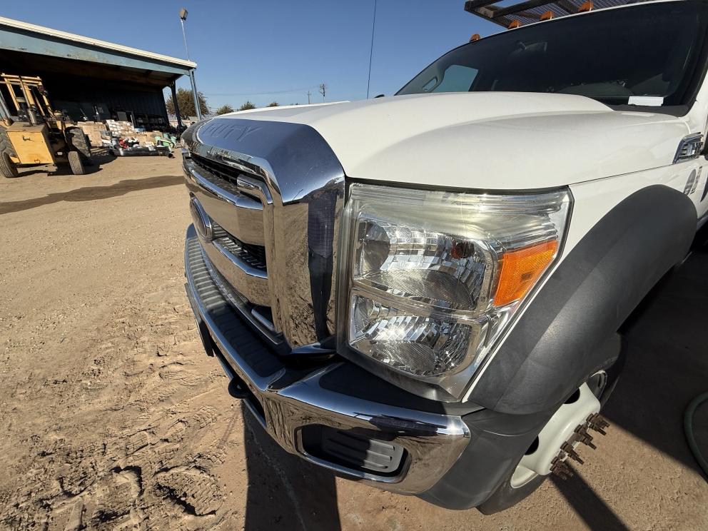 Image for 2016 Ford F-550 Crew Cab 4x4 Flatbed Truck
