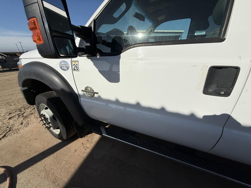 Image for 2016 Ford F-550 Crew Cab 4x4 Flatbed Truck